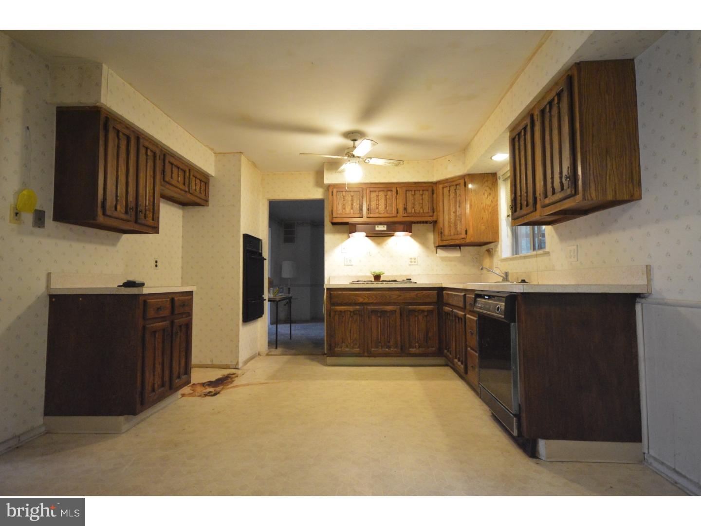 1773 Red Oak Road Williamstown, NJ 08094 - Photo 8 of 16 Kitchen
