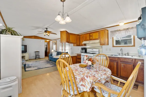 $249,999 | 101 Lillian Avenue, Seabrook, NH 03874