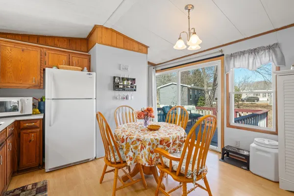 $249,999 | 101 Lillian Avenue, Seabrook, NH 03874