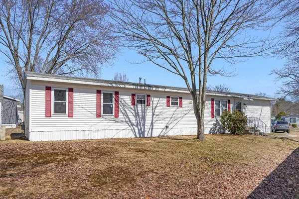 $249,999 | 101 Lillian Avenue, Seabrook, NH 03874