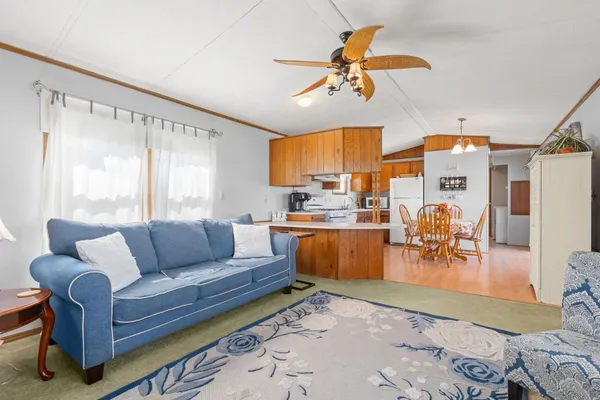 $249,999 | 101 Lillian Avenue, Seabrook, NH 03874