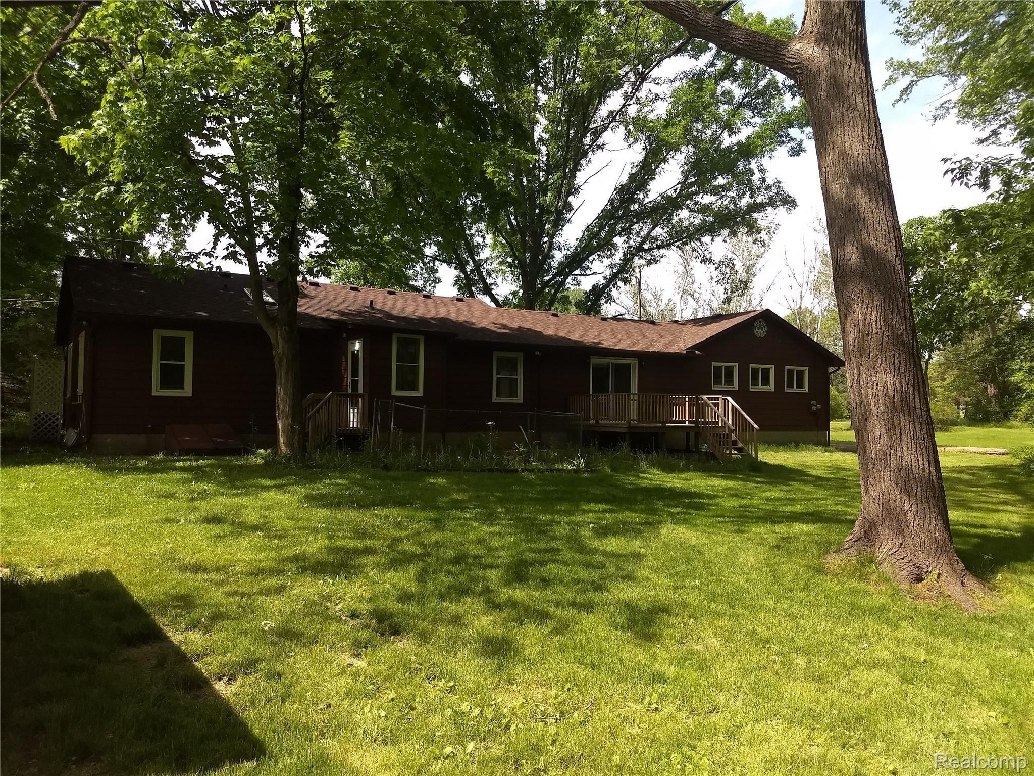 2817 West Marr Road Howell, MI 48855 - Photo 3 of 18 IMG_20200603_153837391.jpg