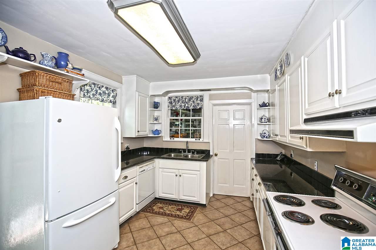521 Rutherford Drive Birmingham, AL 35206 - Photo 16 of 43