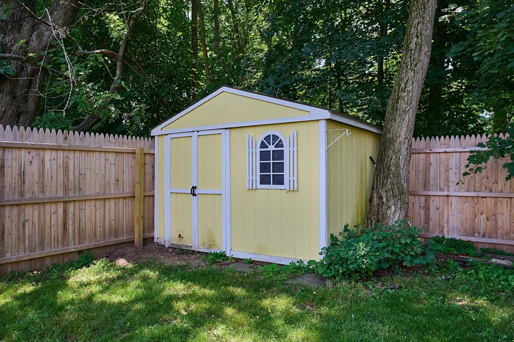 78 Ferry Street Easthampton, MA 01027 - Photo 30 of 35