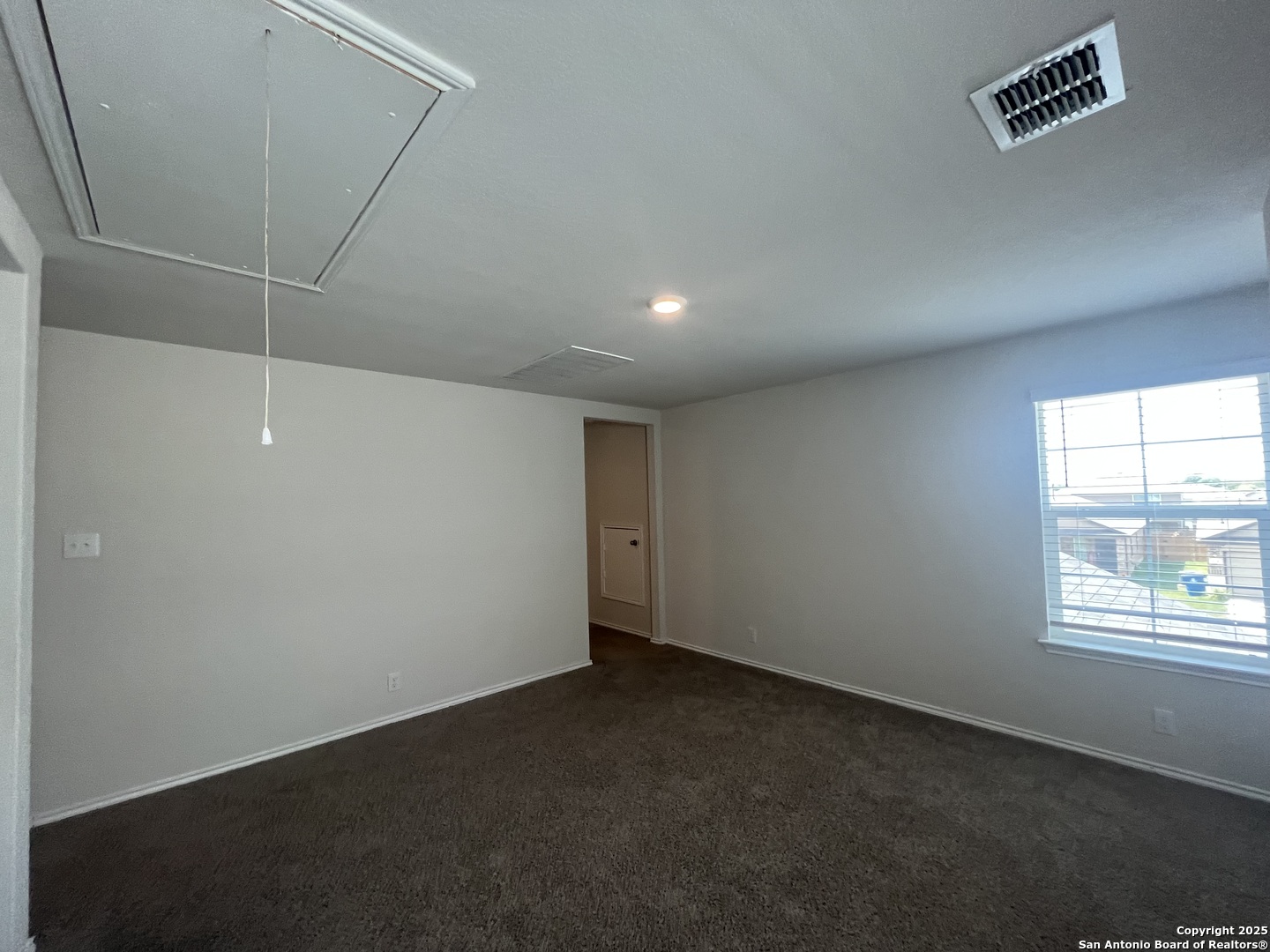 141 Middle Grn Loop Floresville, TX 78114 - Photo 17 of 29