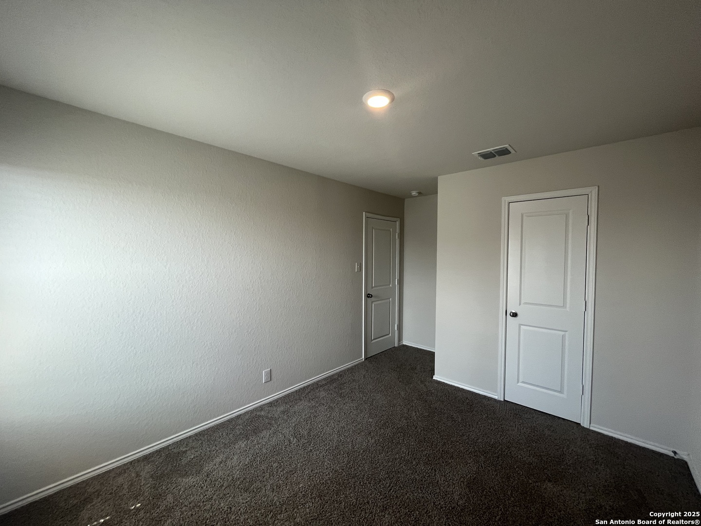 141 Middle Grn Loop Floresville, TX 78114 - Photo 25 of 29 a view of empty room