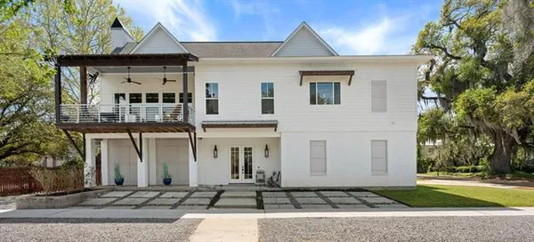 $1,098,000 | 1005 Main Street, Madisonville, LA 70447