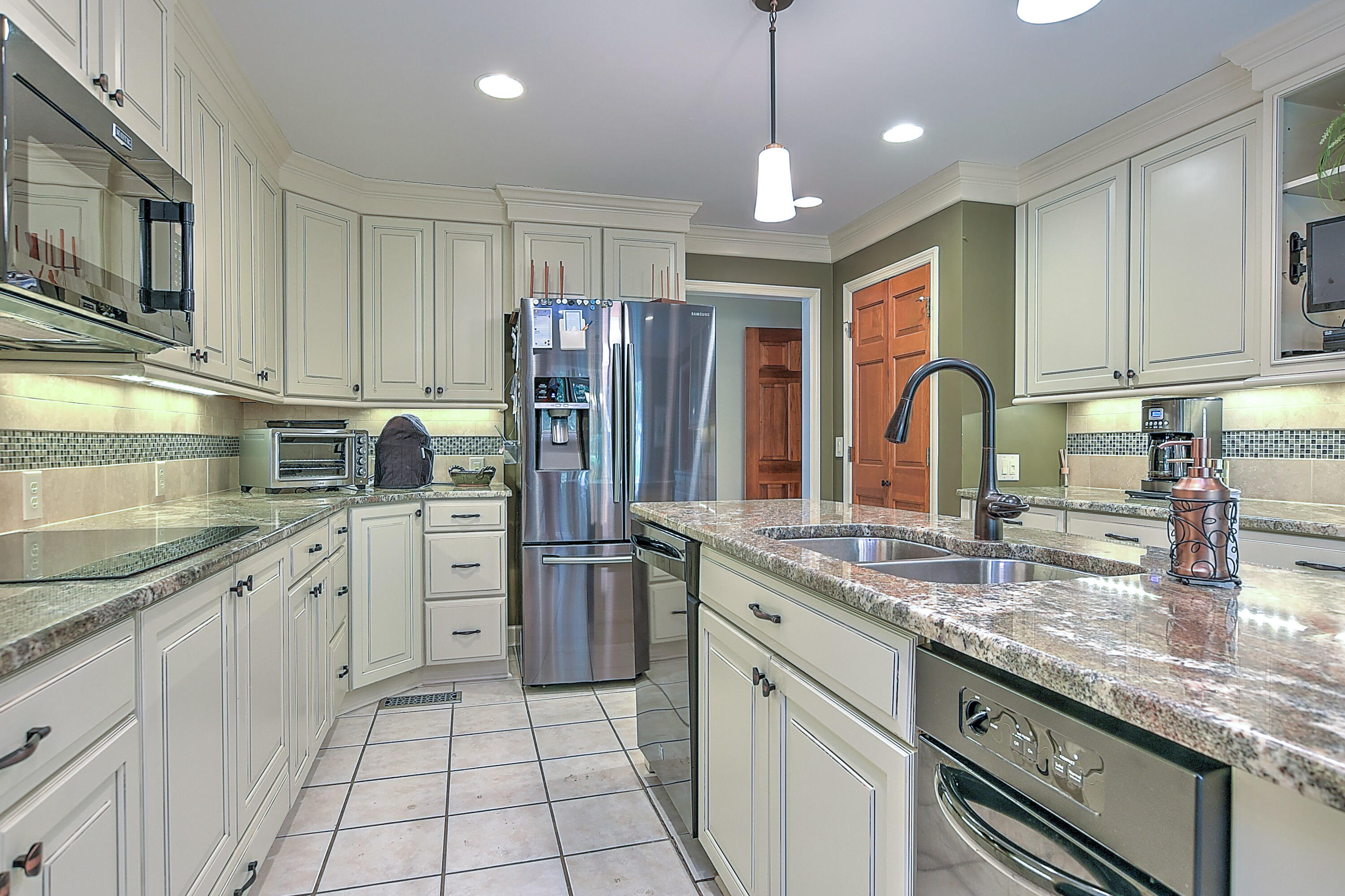 849 Ridgefields Road Kingsport, TN 37660 - Photo 17 of 54 849 Ridgefields Rd-16
