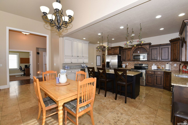 915 Fremont Road Bountiful, UT 84010 - Photo 6 of 10