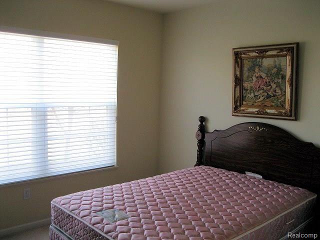 33522 Utica Road, Unit 7 Fraser, MI 48026 - Photo 12 of 25 33522 Utica Rd, Unit 7 013.jpg