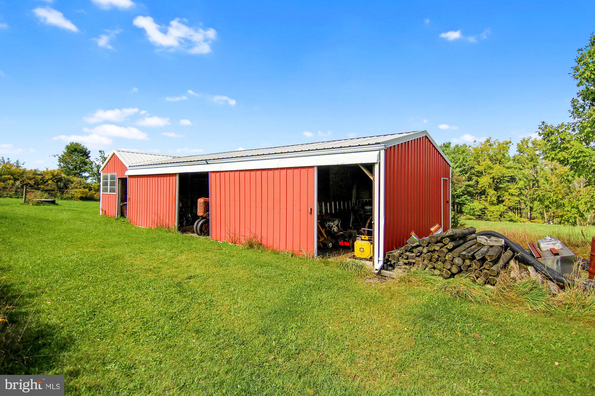 493 Hill Road Hegins, PA 17938 - Photo 38 of 46 Side view of Stable.