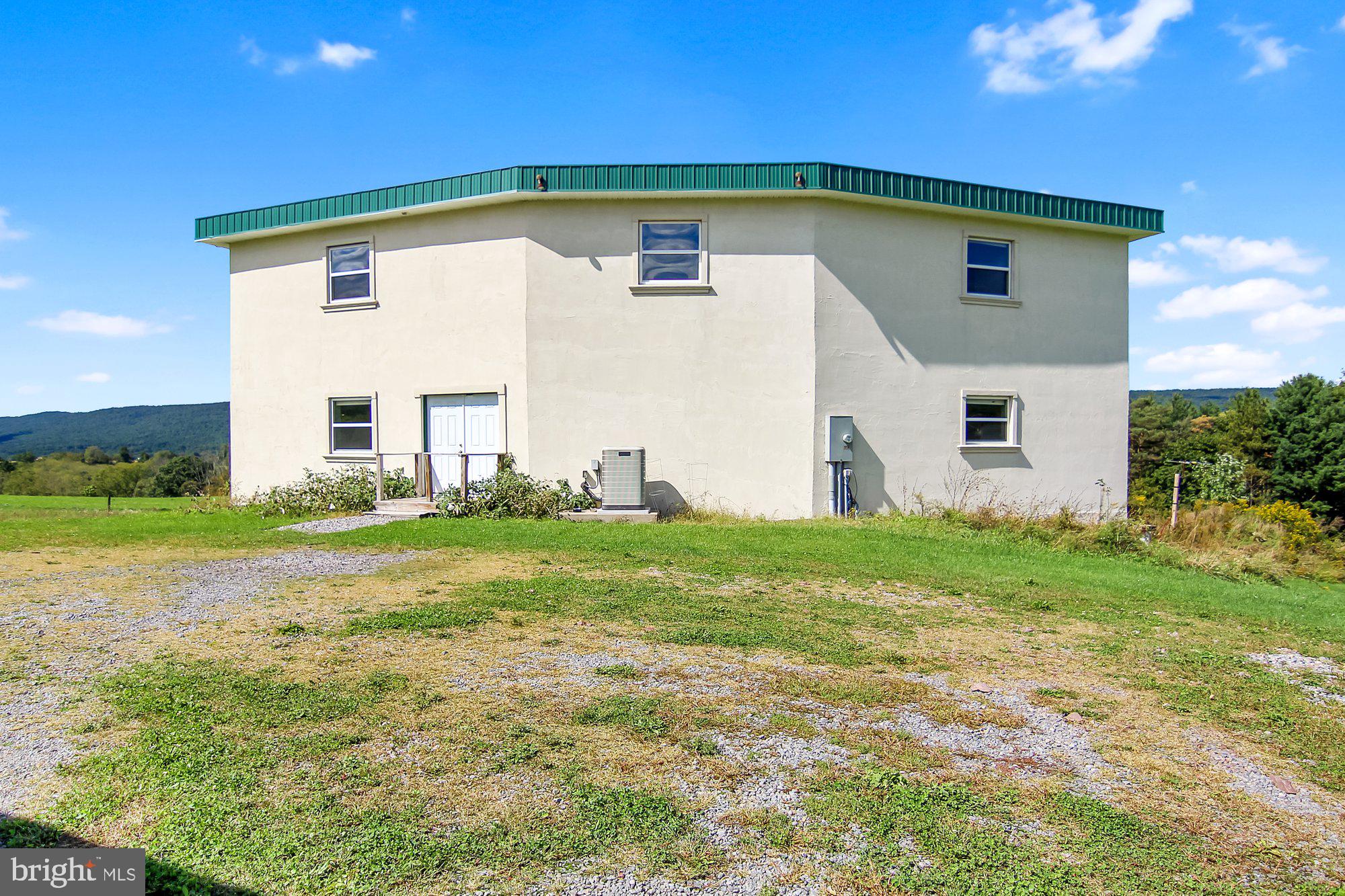 493 Hill Road Hegins, PA 17938 - Photo 4 of 46 Driveway entrance to house.