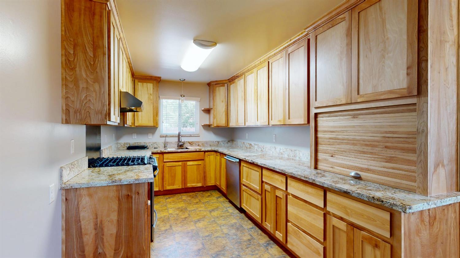 5215 Prairie Flower Road Ceres, CA 95307 - Photo 13 of 34