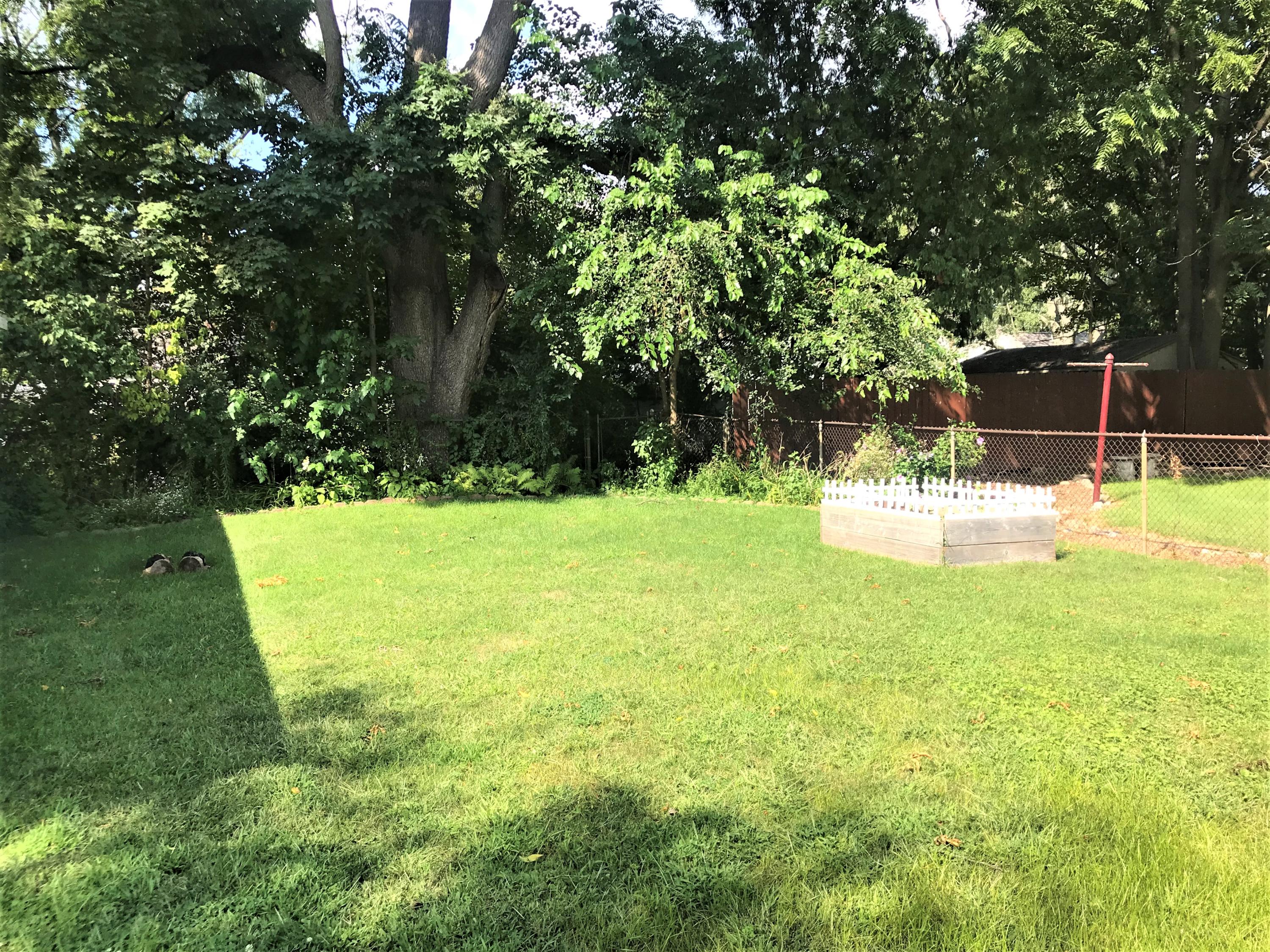 1915 Paddington Road Kalamazoo, MI 49001 - Photo 23 of 27 IMG_4694 (2)