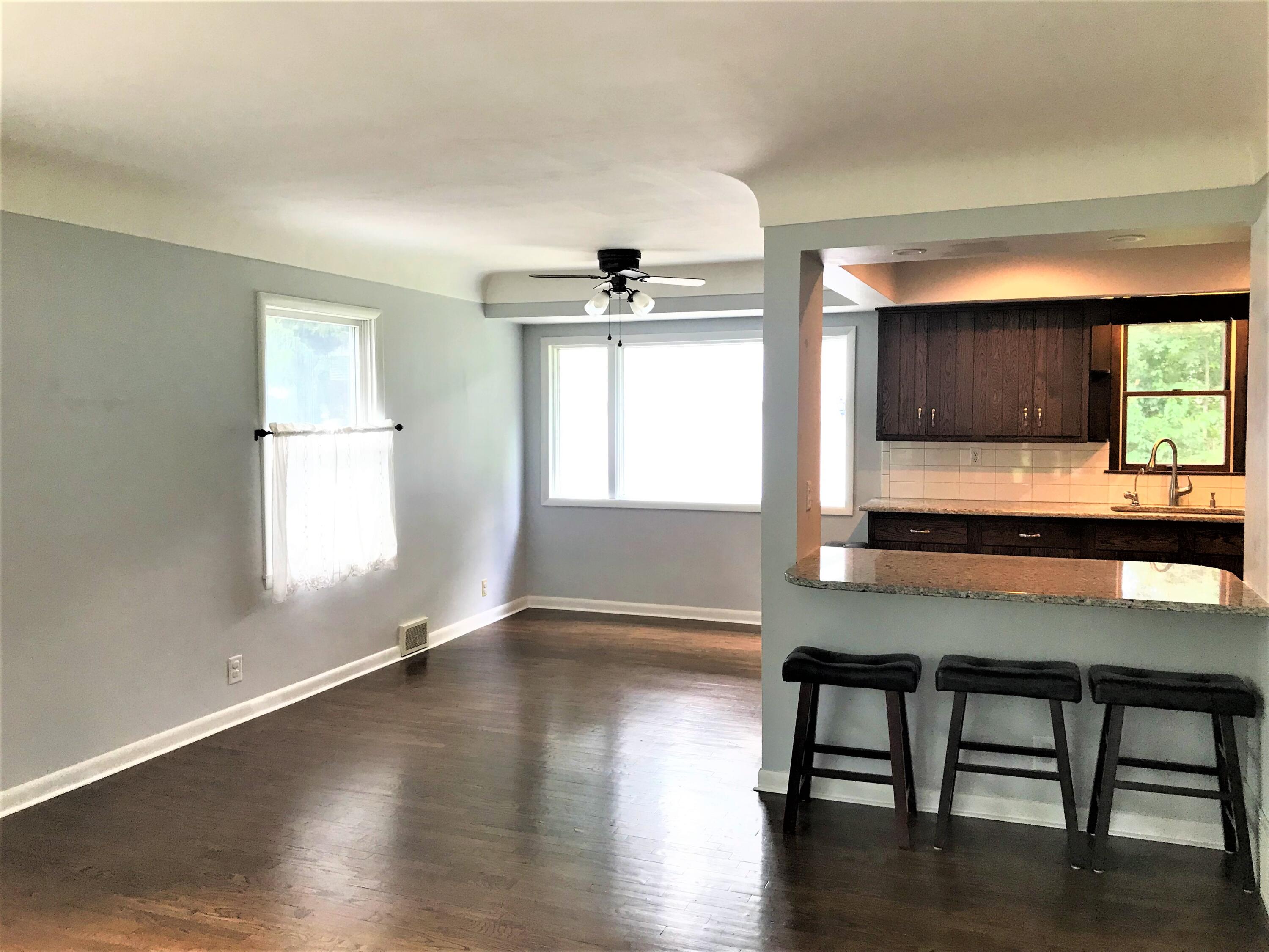 1915 Paddington Road Kalamazoo, MI 49001 - Photo 6 of 27 IMG_4673 (2)
