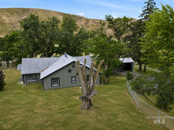 $299,000 | 259 Highway 12, Pomeroy, WA 99347