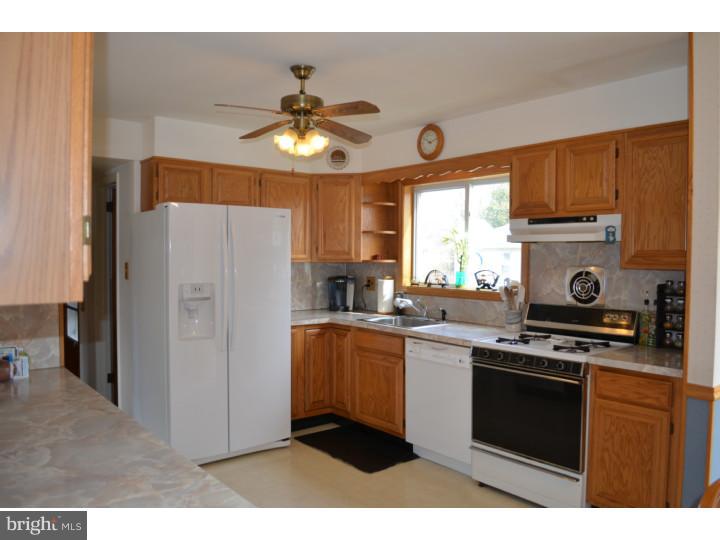 224 Kenmark Road Newark, DE 19713 - Photo 3 of 22 Kitchen