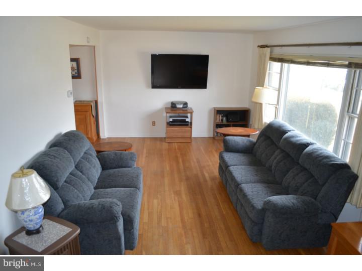 224 Kenmark Road Newark, DE 19713 - Photo 9 of 22 Family Room