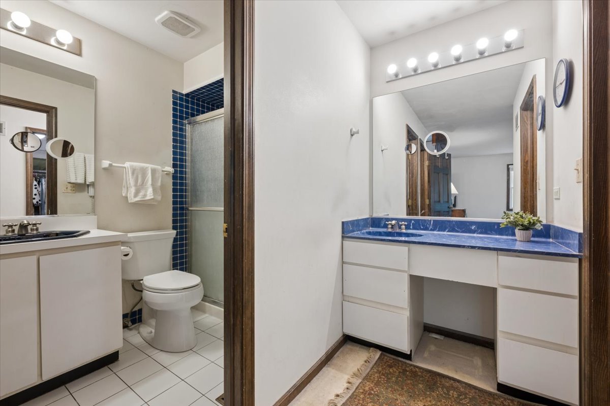 1699 Harding Road Northfield, IL 60093 - Photo 17 of 33 Gallery Image 17