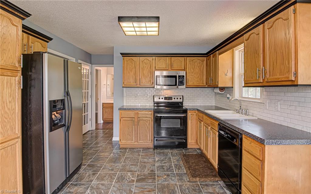 4251 Enterprise Road Lexington, NC 27295 - Photo 10 of 46 Gallery Image 10