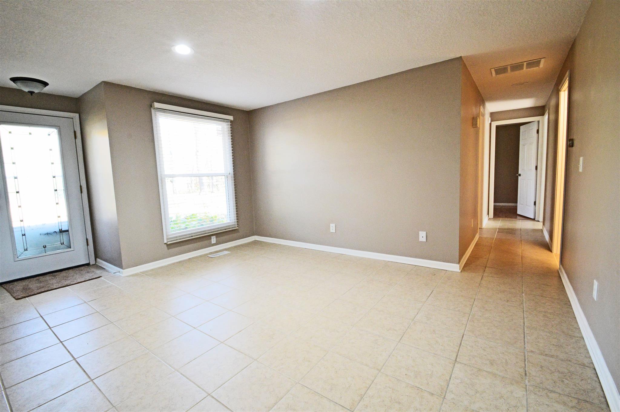 1320 Pion Road Fort Wayne, IN 46845 - Photo 5 of 33