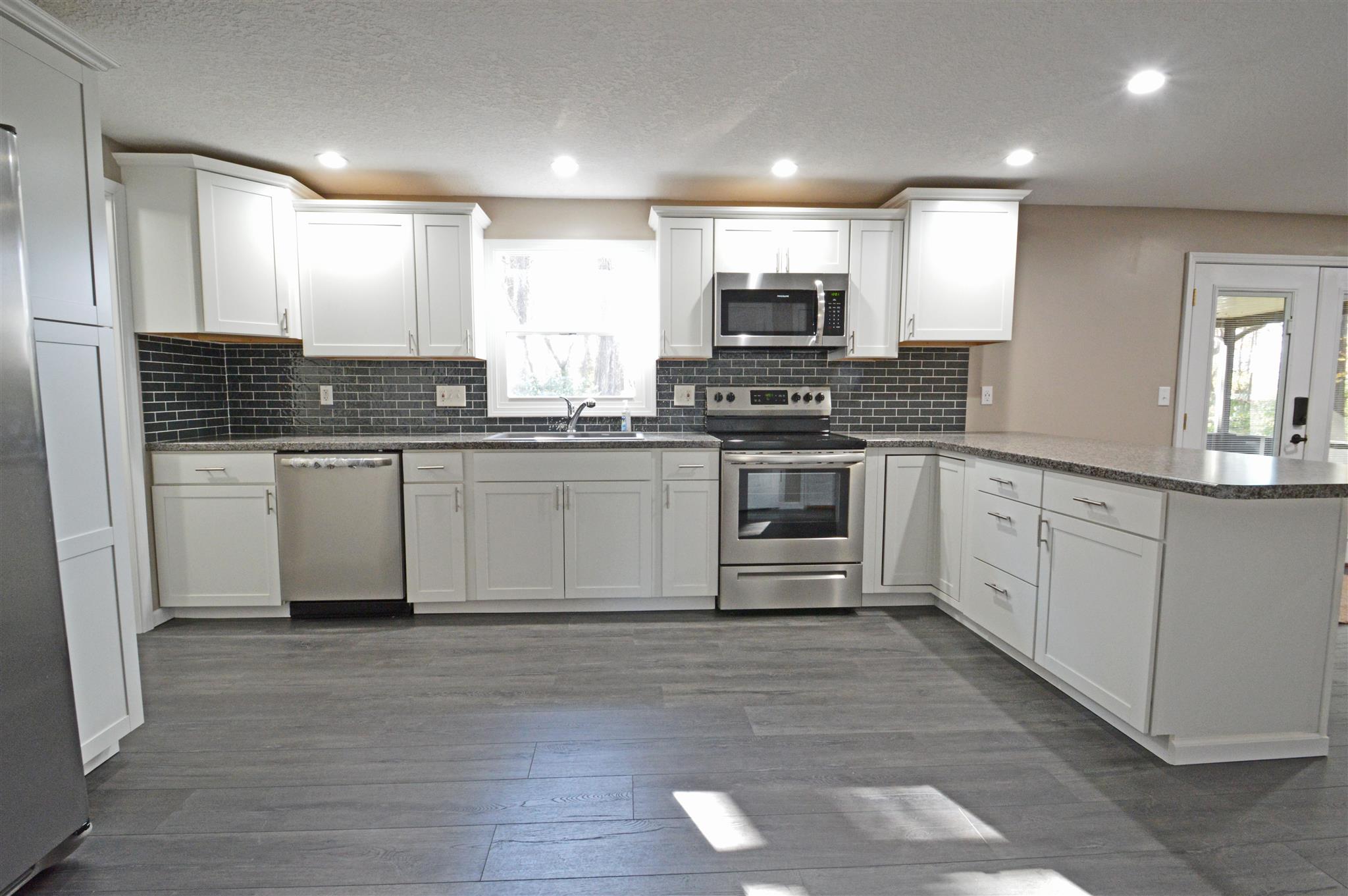 1320 Pion Road Fort Wayne, IN 46845 - Photo 6 of 33