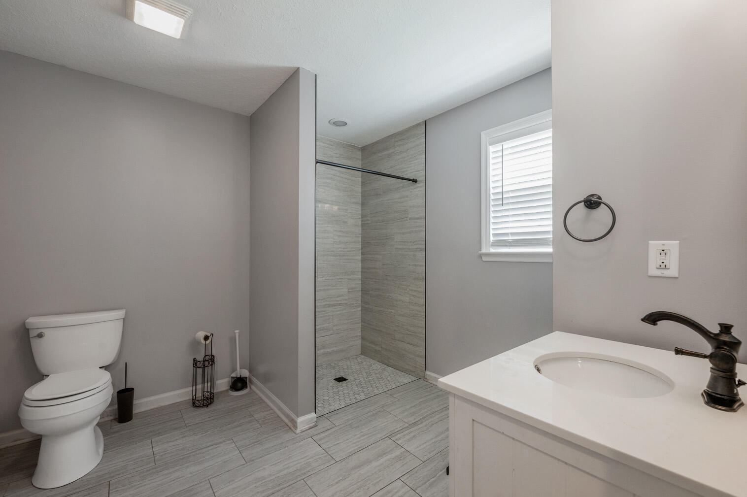 105 Dodson Shields Road LaFayette, GA 30728 - Photo 21 of 30 Bathroom