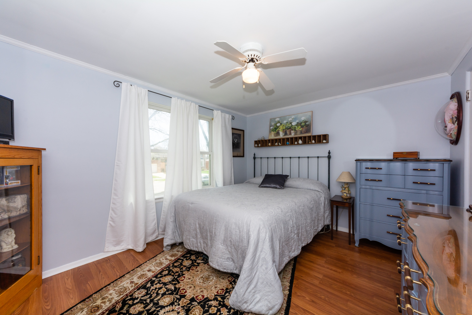 2232 South 3rd Avenue Riverside, IL 60546 - Photo 9 of 26 a bedroom with a bed and a window
