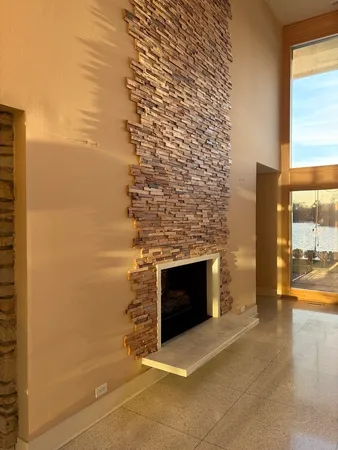 $1,950,000 | 2100 Valley Lo Lane, Glenview, IL 60025