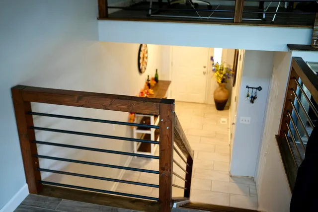 $330,000 | 949 Millcreek Circle, Elgin, IL 60123