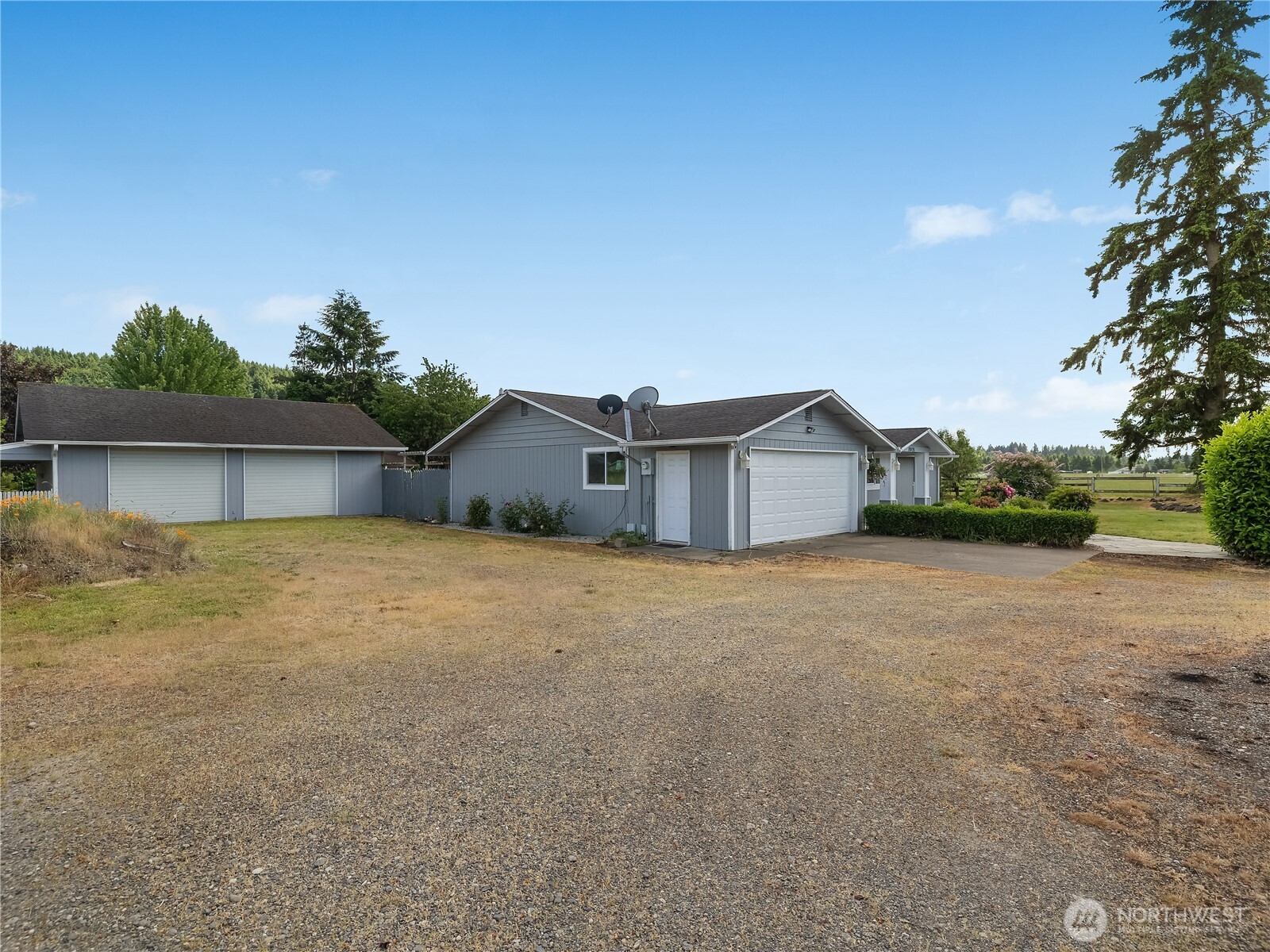 18426 Old Highway 99 Southwest Rochester, WA 98579 - Photo 2 of 33