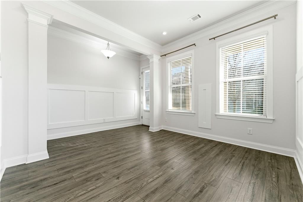 2025 Abbey Road Roswell, GA 30076 - Photo 16 of 33