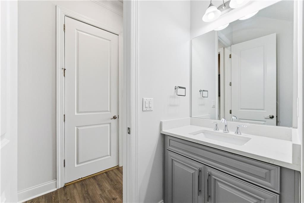 2025 Abbey Road Roswell, GA 30076 - Photo 18 of 33