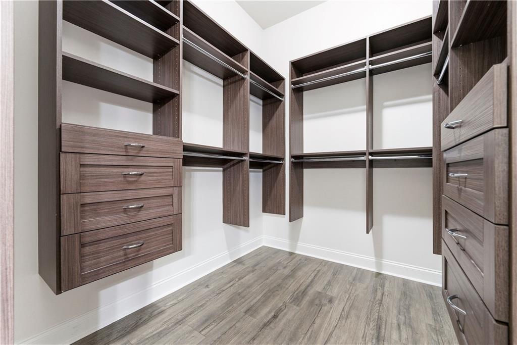 2025 Abbey Road Roswell, GA 30076 - Photo 22 of 33