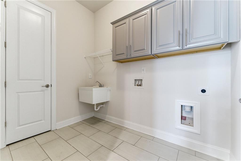 2025 Abbey Road Roswell, GA 30076 - Photo 23 of 33