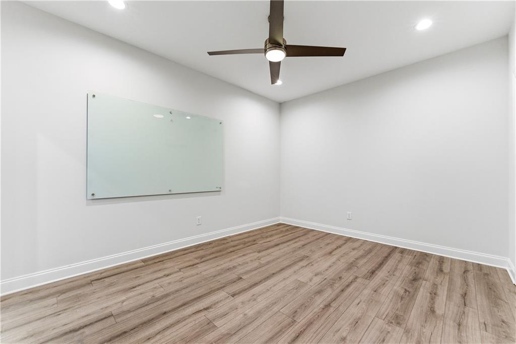 2025 Abbey Road Roswell, GA 30076 - Photo 26 of 33