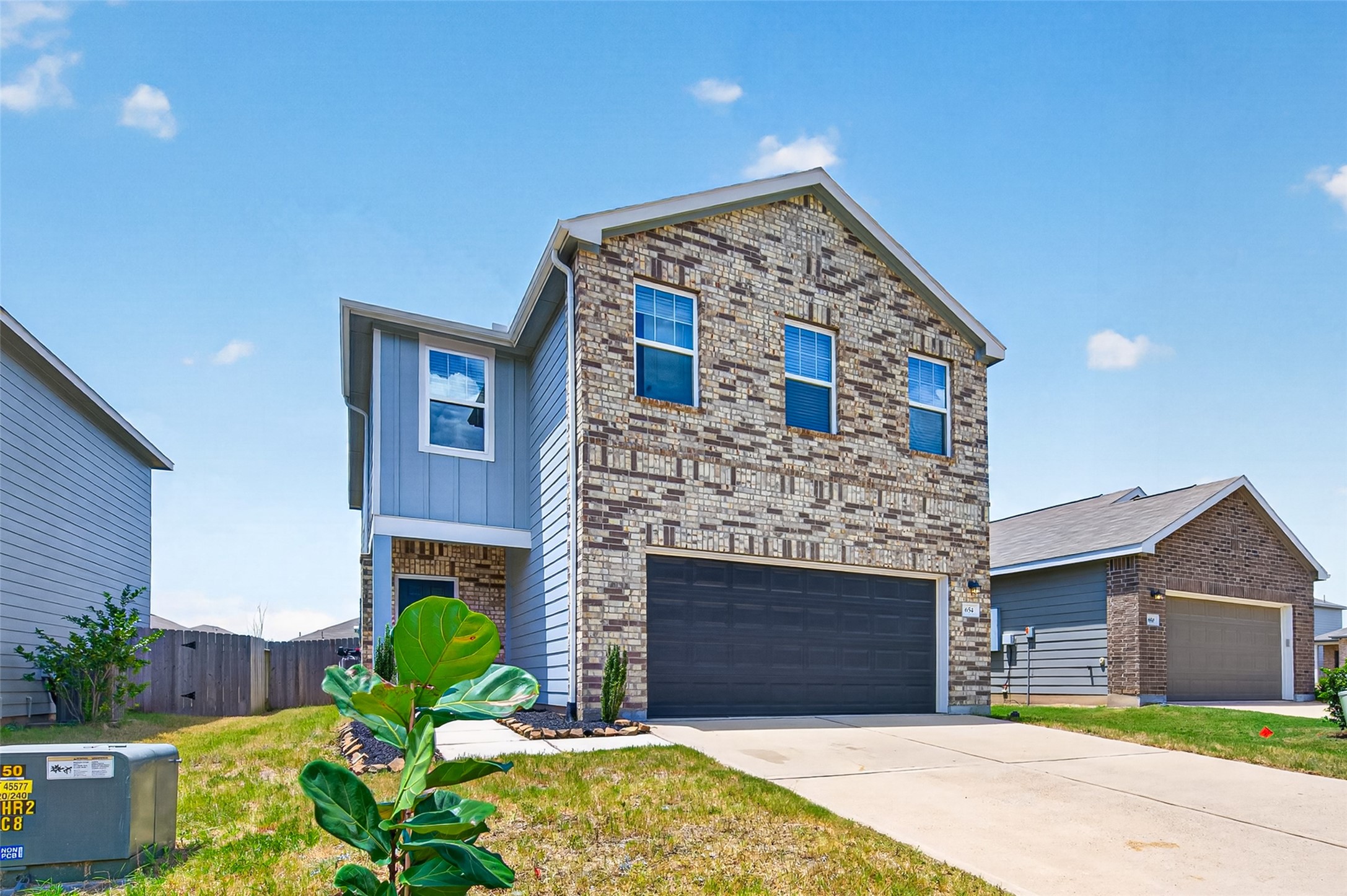 654 Amesbury Road Montgomery, TX 77316 - Photo 2 of 47 Gallery Image 2