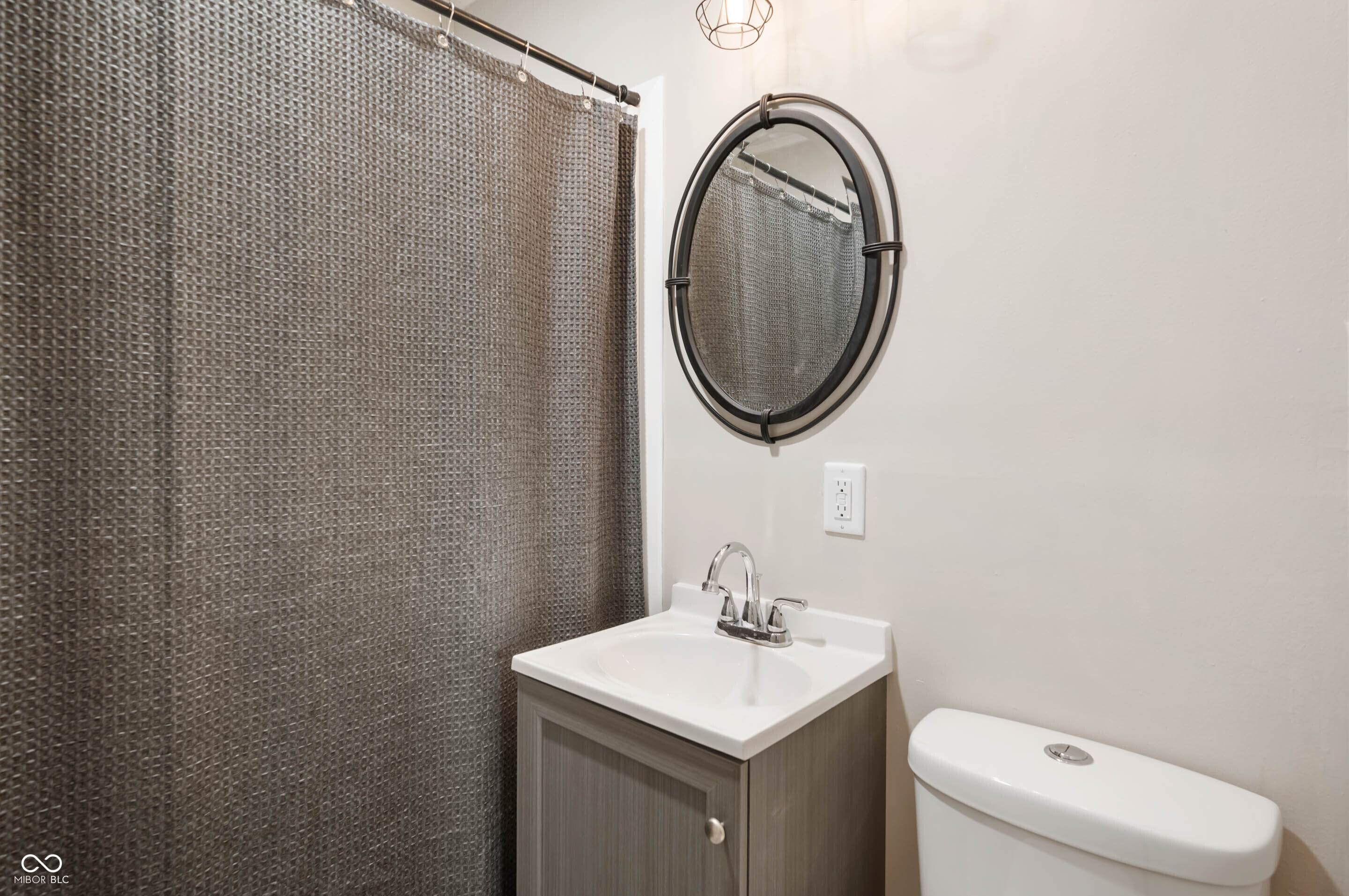 67 South 3rd Avenue Beech Grove, IN 46107 - Photo 9 of 16