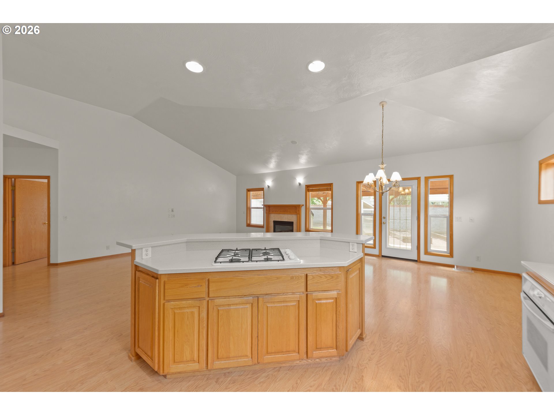 919 Old Orchard Lane Springfield, OR 97477 - Photo 9 of 32