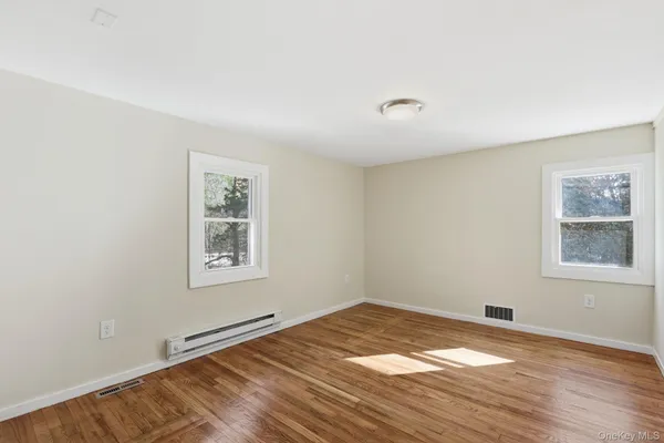 $2,500 | 288 Pine Hill Road, Pleasant Valley, NY 12569