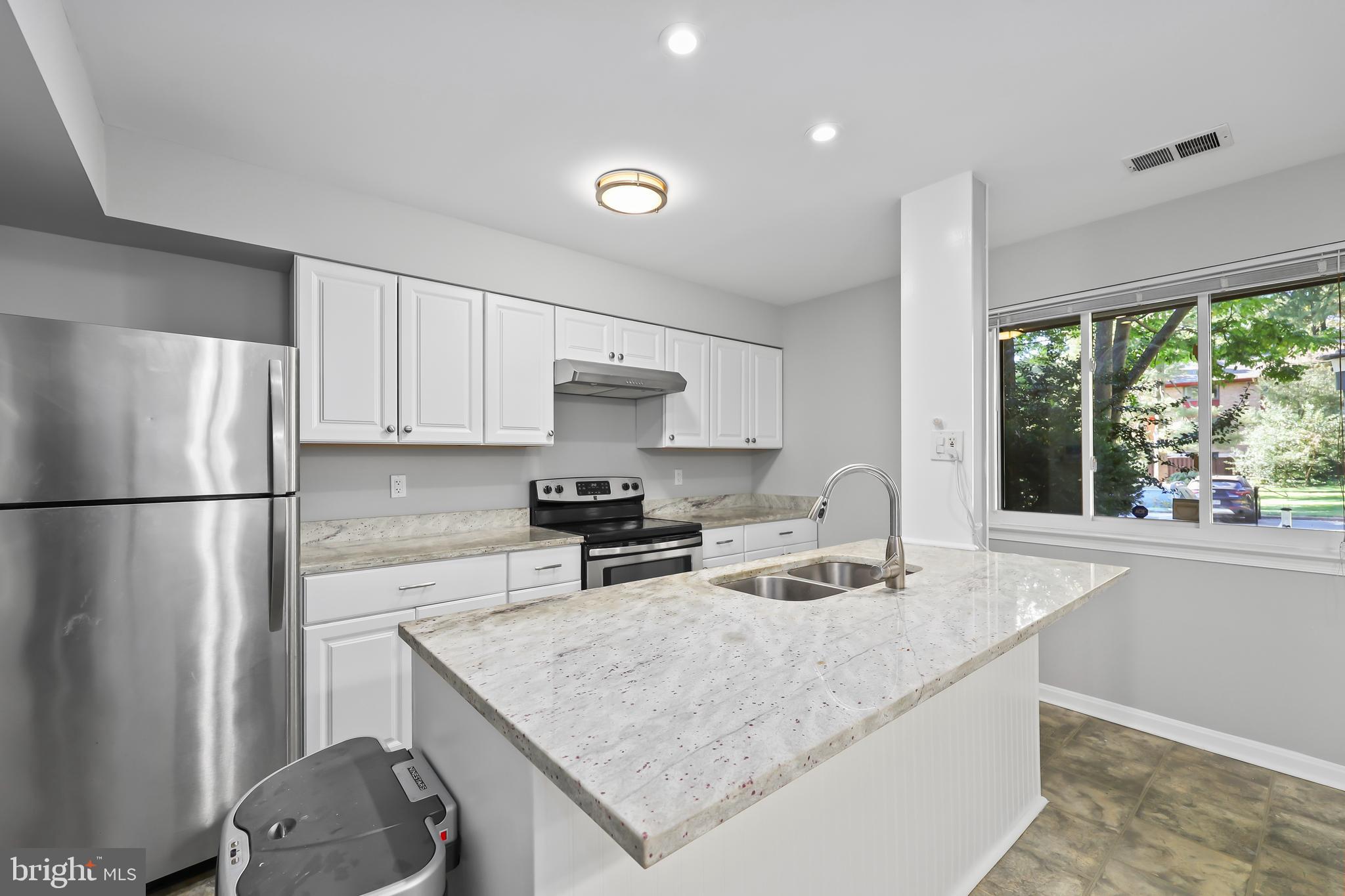 11006 Saffold Way Reston, VA 20190 - Photo 2 of 32 Kitchen