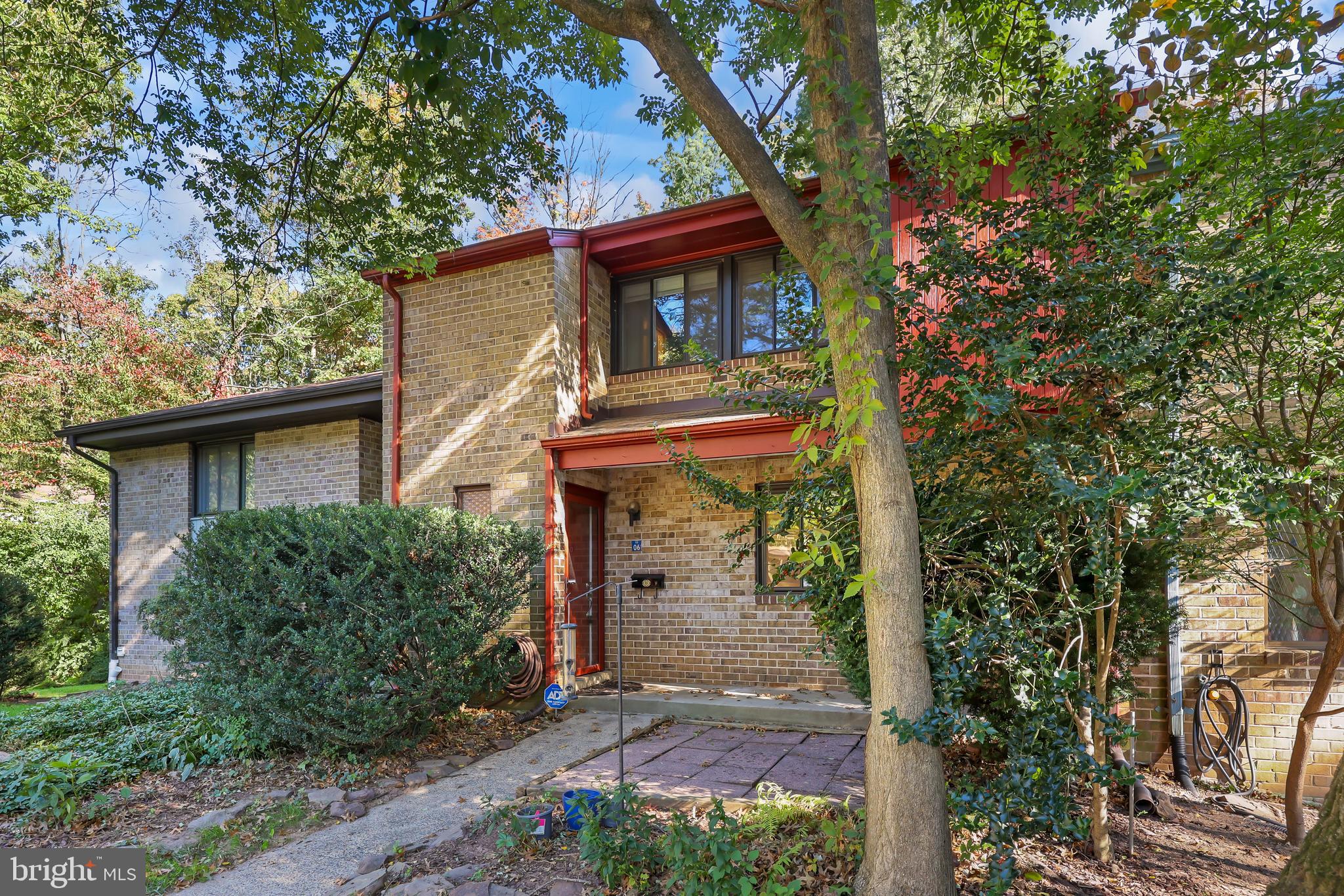 11006 Saffold Way Reston, VA 20190 - Photo 5 of 32 Front Exterior