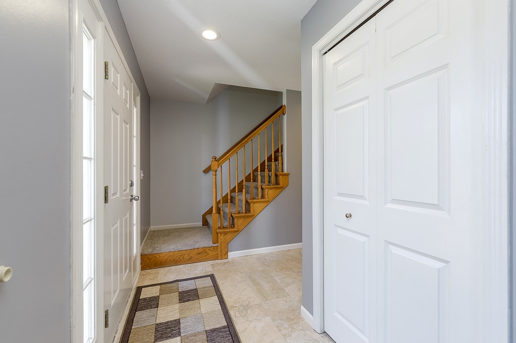 2091 Ashford Road Bettendorf, IA 52722 - Photo 3 of 21 Gallery Image 3