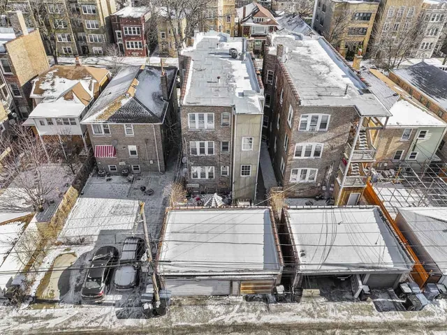 $2,600 | 6444 North Washtenaw Avenue, Unit 2, Chicago, IL 60645