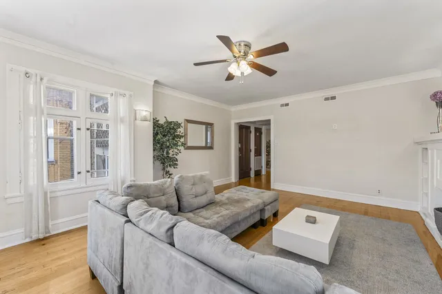 $2,600 | 6444 North Washtenaw Avenue, Unit 2, Chicago, IL 60645