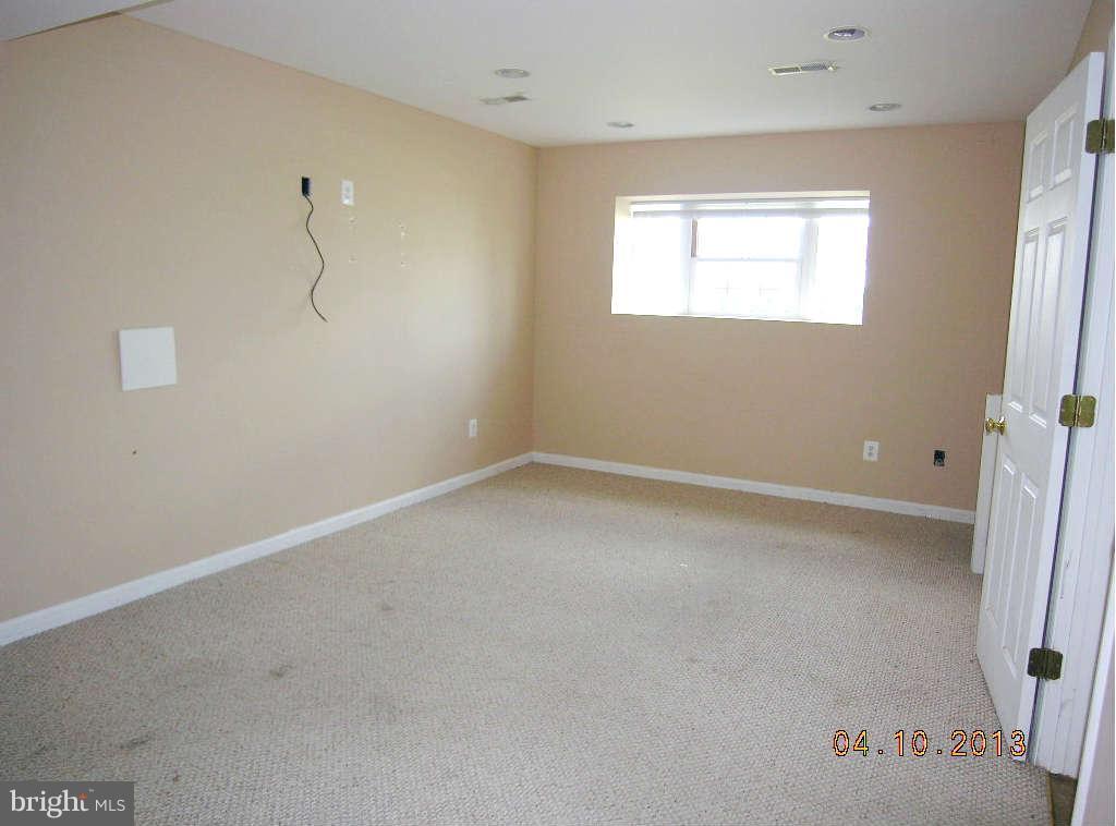 325 Thumper Drive Ranson, WV 25438 - Photo 12 of 16 Rec room