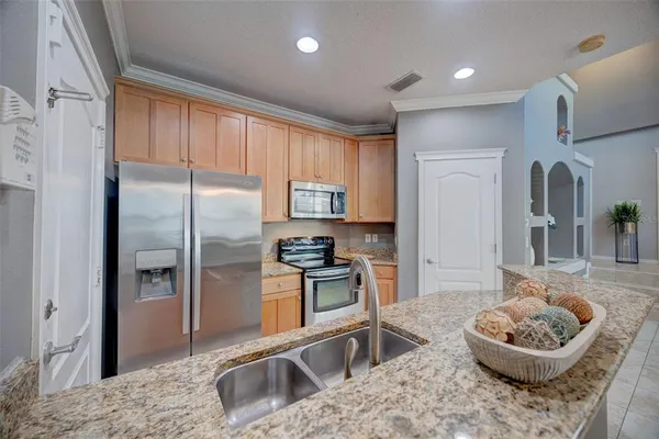 $289,900 | 6020 Fishhawk Crossing Boulevard, Lithia, FL 33547