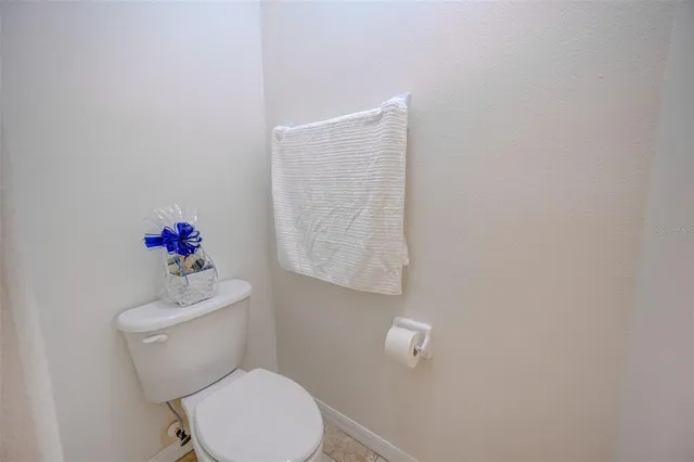 $299,900 | 6020 Fishhawk Crossing Boulevard, Lithia, FL 33547