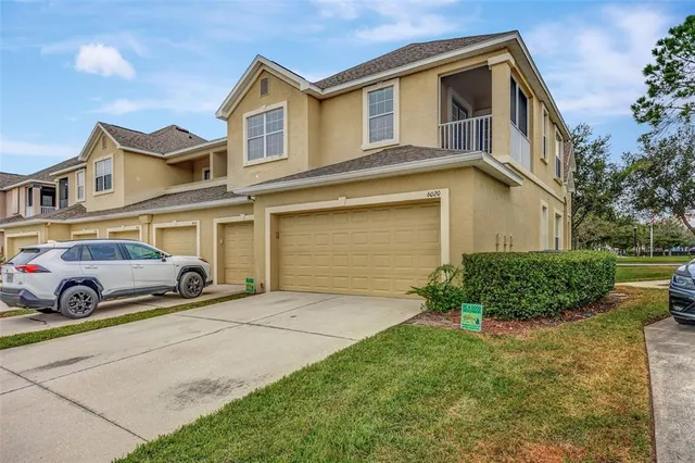 $299,900 | 6020 Fishhawk Crossing Boulevard, Lithia, FL 33547