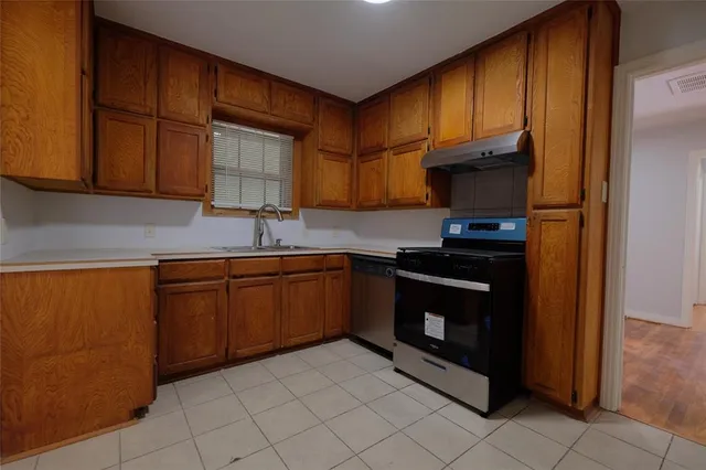 $1,600 | 2104 Kings Avenue, Haltom City, TX 76117